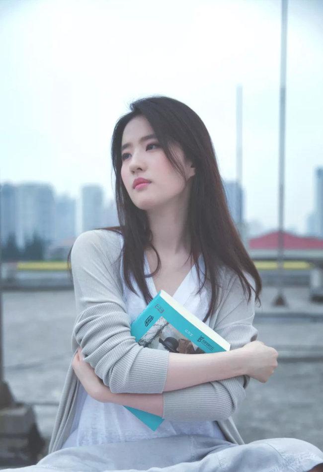 如何基于Python获取图片的物理尺寸
